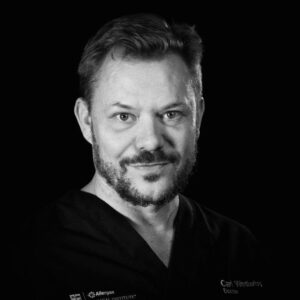 Dr. Carl van Dijk